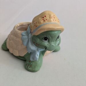 Vintage Miss Turtle Scrubber Holder planter.